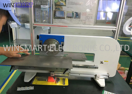 macchina della taglierina del bordo del PWB di 330mm con velocità tagliente regolabile