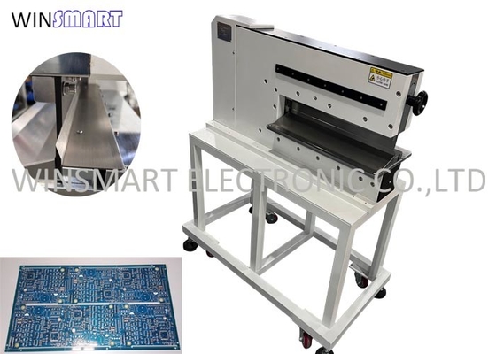 Un buon prezzo. Spessore del PCB 0,3-5 mm V Cut PCB Depaneling Machine con lama lineare in linea