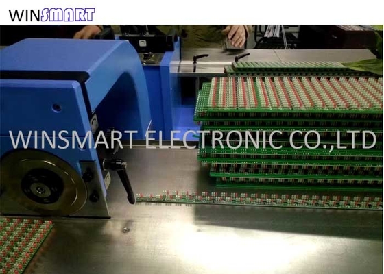 Un buon prezzo. Tagliatrice automatica del PWB della macchina LED del separatore del PWB di 1200mm LED in linea
